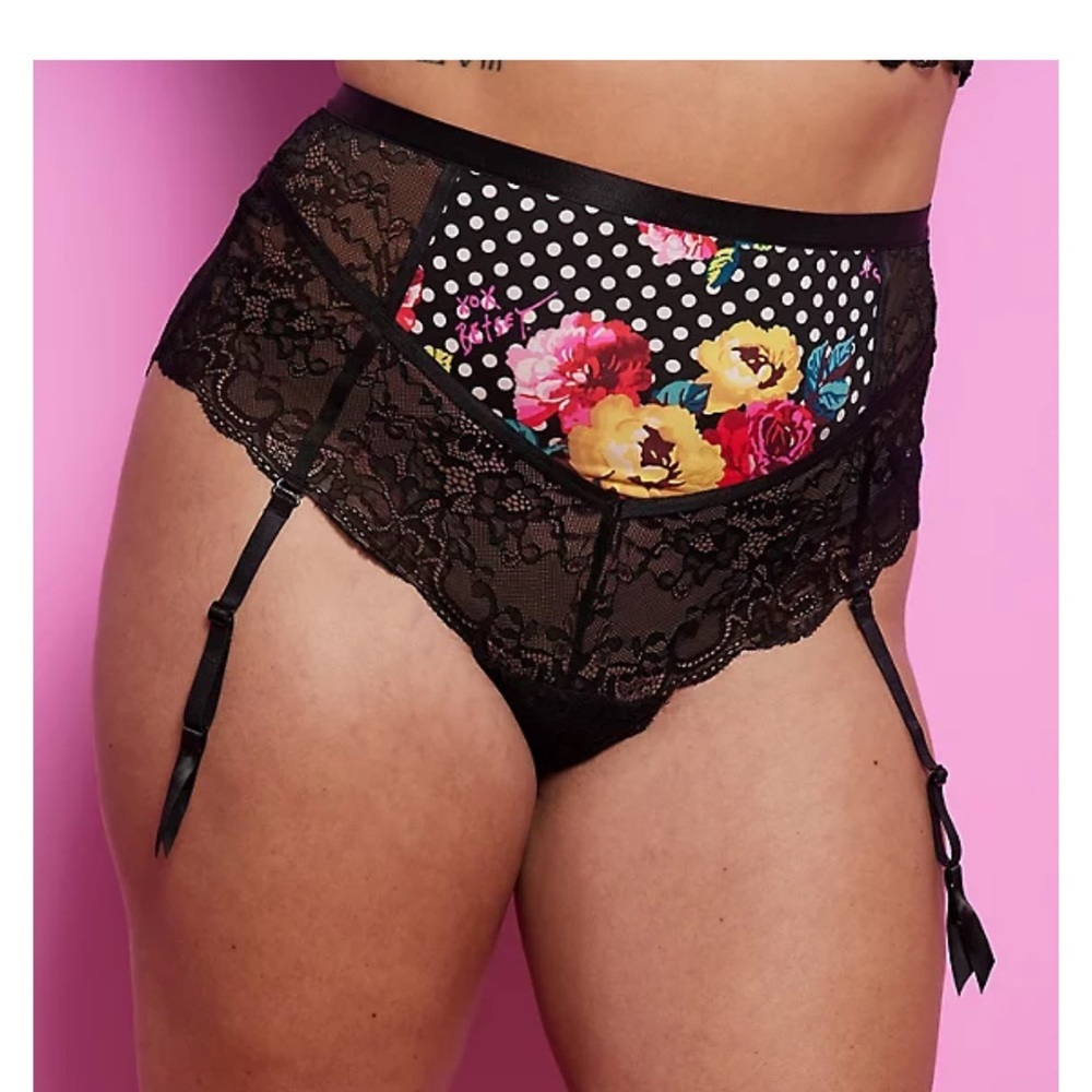 Torrid Betsey Johnson Polka Dot & Floral Underwire Bralette &  Garter Panty - Picture 5 of 6